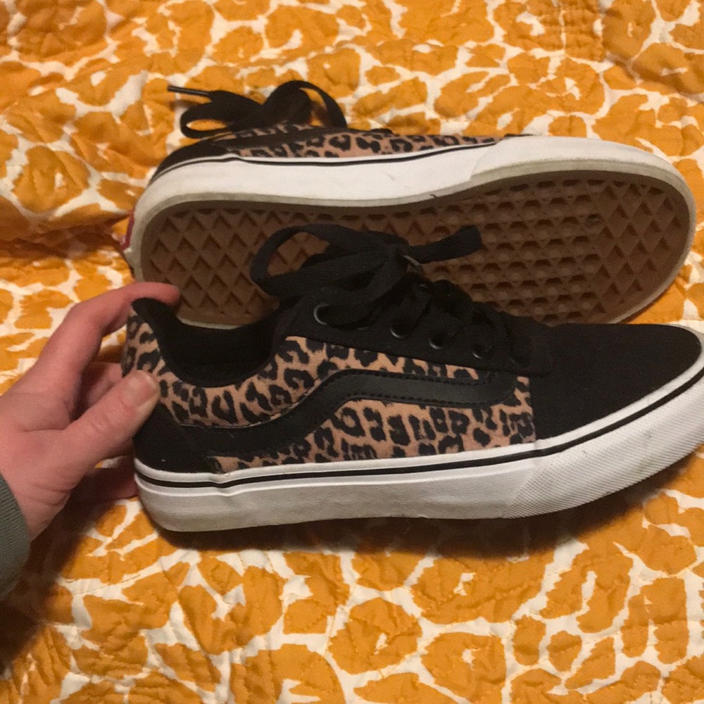 Leopard vans